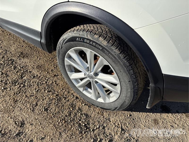 Nissan Qashqai AWD SUV 汽车