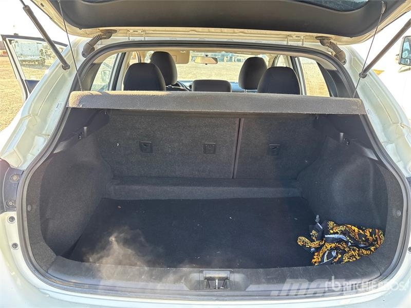 Nissan Qashqai AWD SUV 汽车