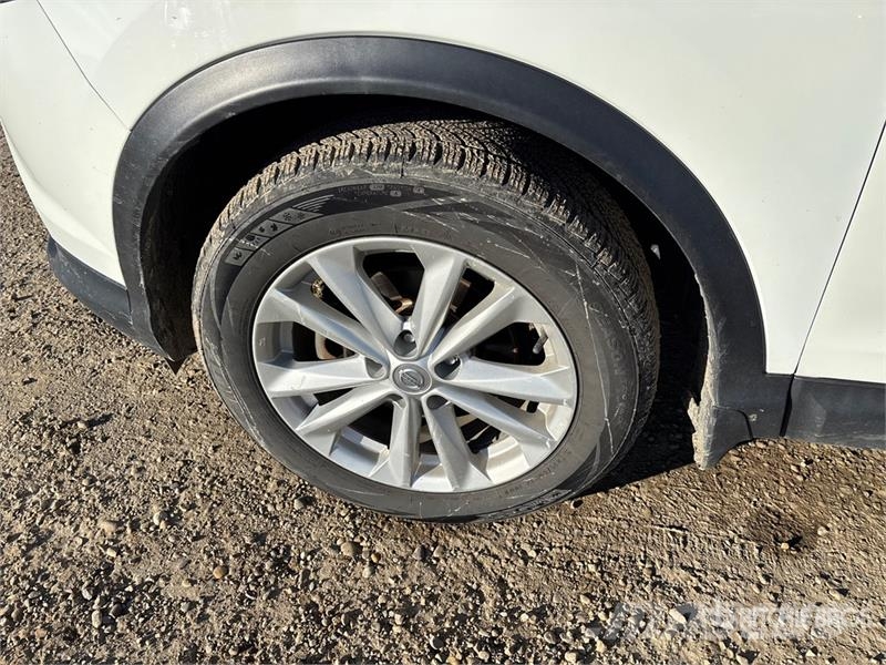 Nissan Qashqai AWD SUV 汽车