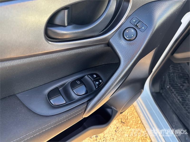 Nissan Qashqai AWD SUV 汽车