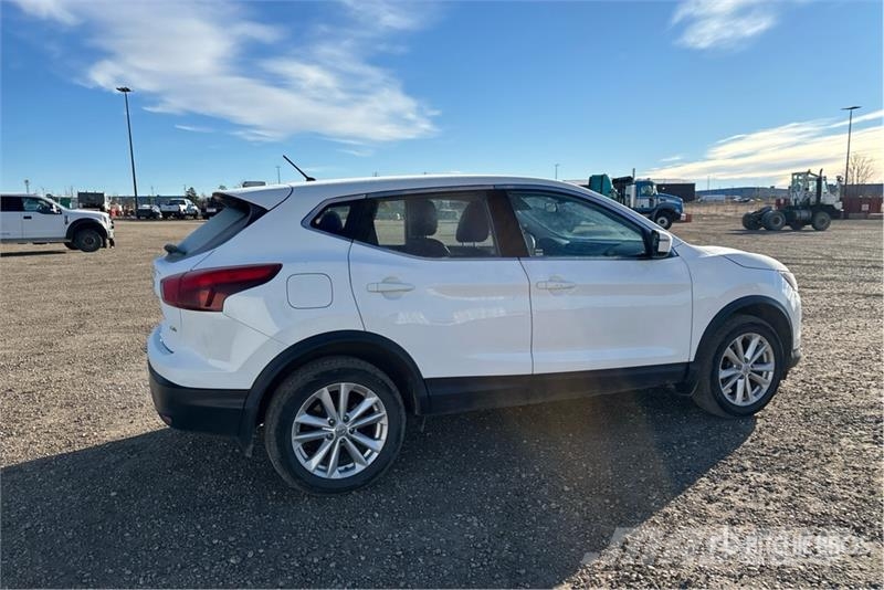Nissan Qashqai AWD SUV 汽车