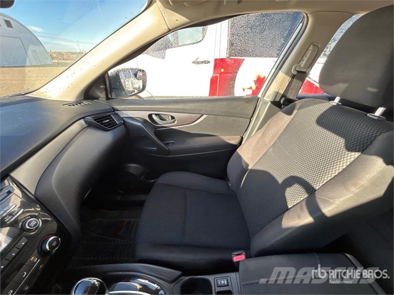 Nissan Qashqai AWD SUV 汽车