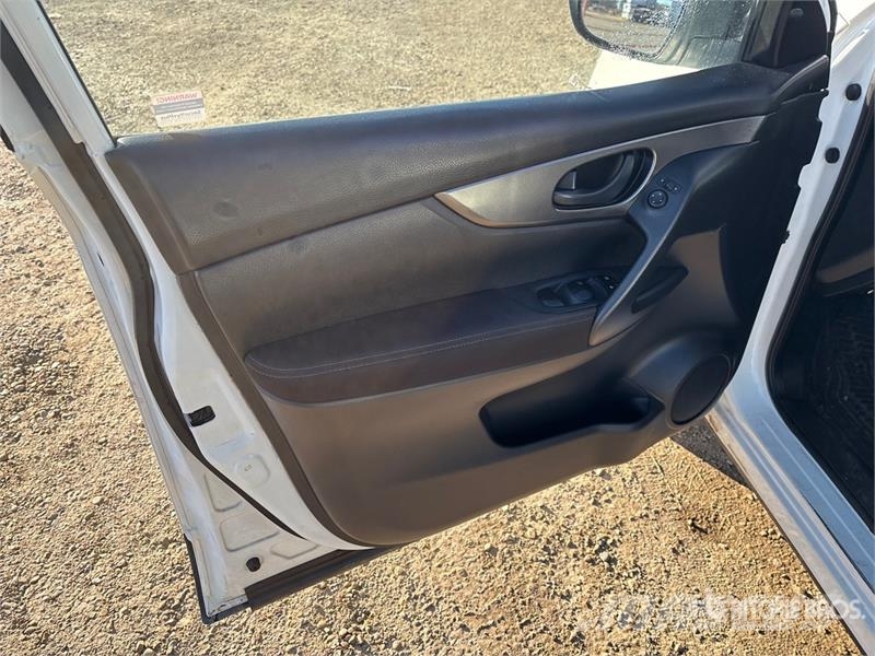 Nissan Qashqai AWD SUV 汽车