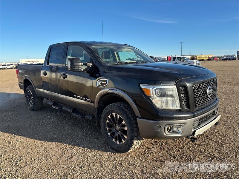 Nissan Titan Drugi