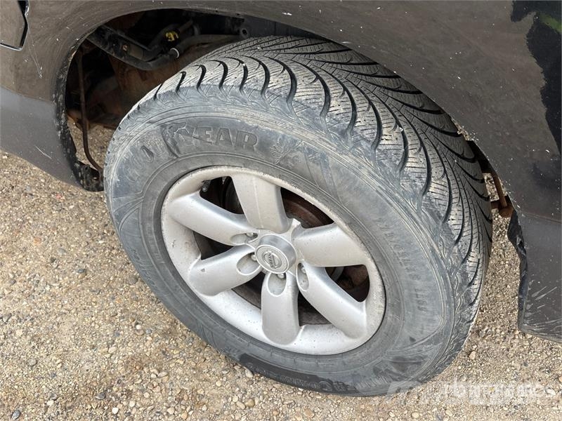 Nissan Titan 4x4 Crew Cab Pickup Ostalo