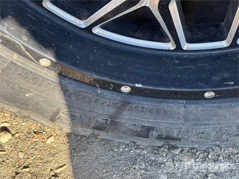 Nissan Titan XD PRO-4X 4x4 Crew Cab Pickup (Inoperable) Drugi