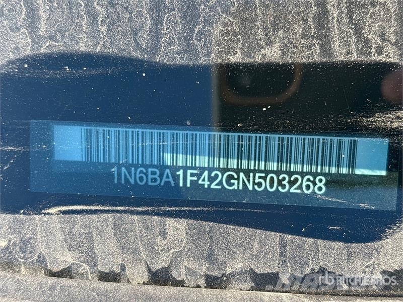 Nissan Titan XD PRO-4X 4x4 Crew Cab Pickup (Inoperable) Drugi