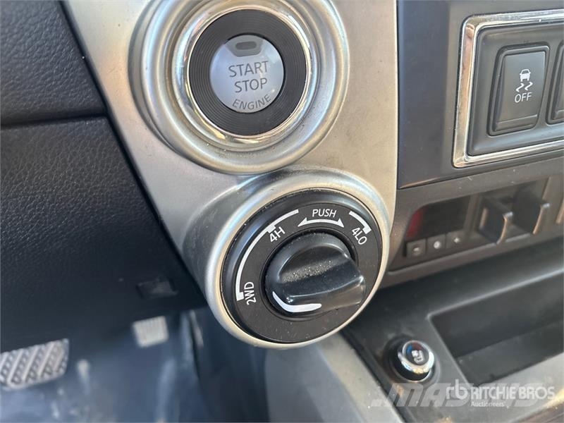 Nissan Titan XD PRO-4X 4x4 Crew Cab Pickup (Inoperable) Drugi