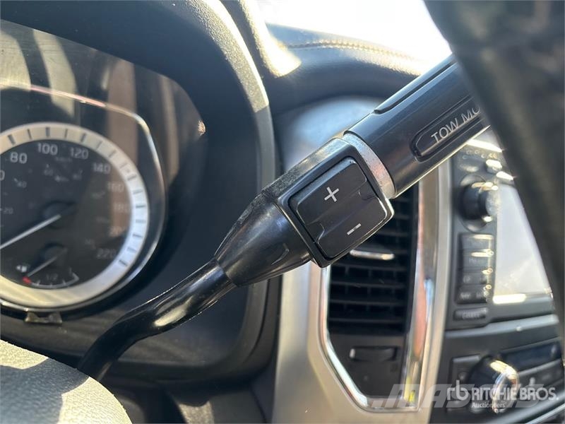 Nissan Titan XD PRO-4X 4x4 Crew Cab Pickup (Inoperable) Drugi
