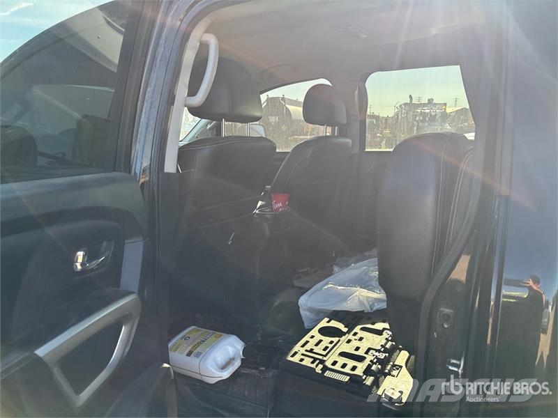 Nissan Titan XD PRO-4X 4x4 Crew Cab Pickup (Inoperable) Drugi