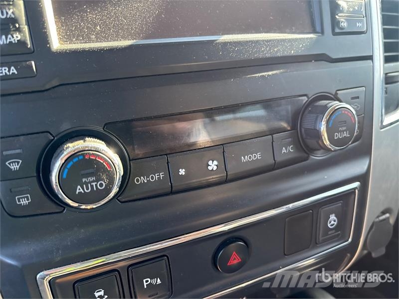 Nissan Titan XD PRO-4X 4x4 Crew Cab Pickup (Inoperable) Drugi