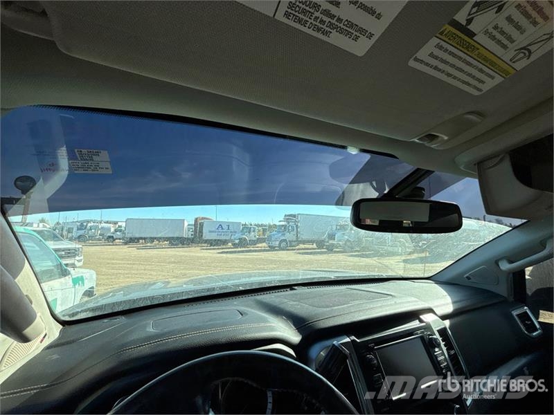 Nissan Titan XD PRO-4X 4x4 Crew Cab Pickup (Inoperable) Drugi