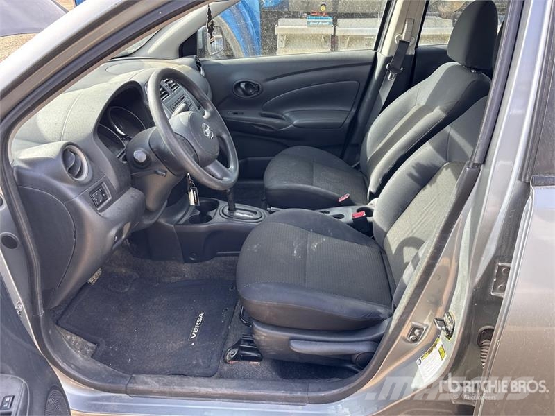 Nissan Versa Automobile Легковые автомобили