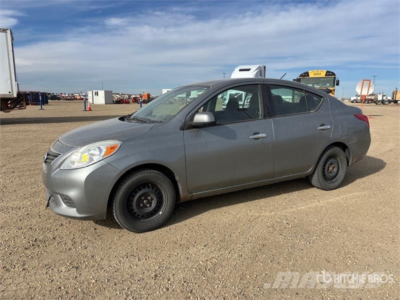 Nissan Versa Automobile Легковые автомобили