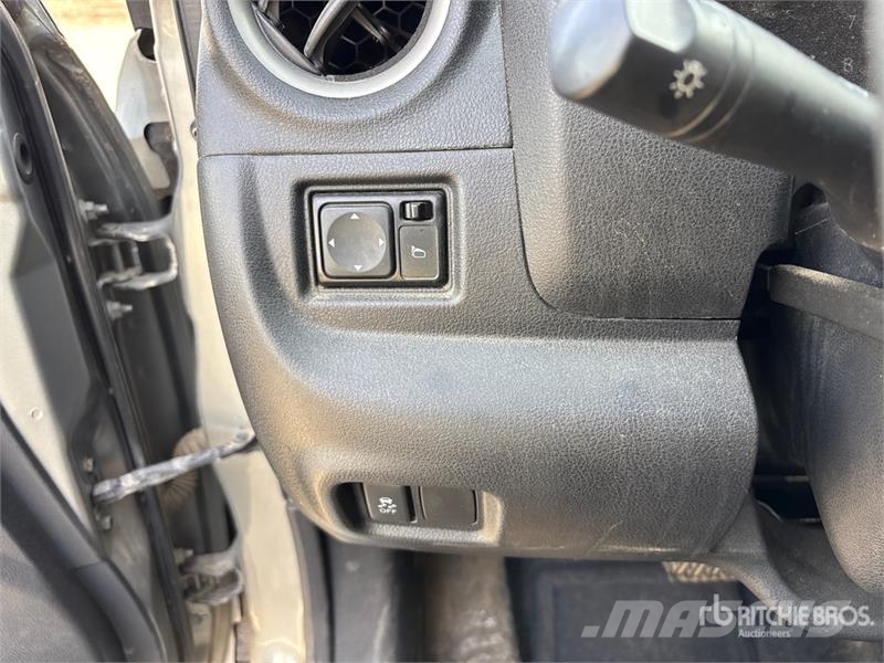Nissan Versa Automobile Легковые автомобили
