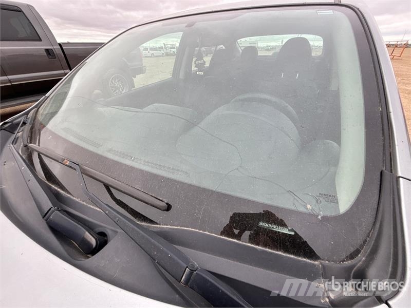 Nissan Versa SV Automobile Sõiduautod