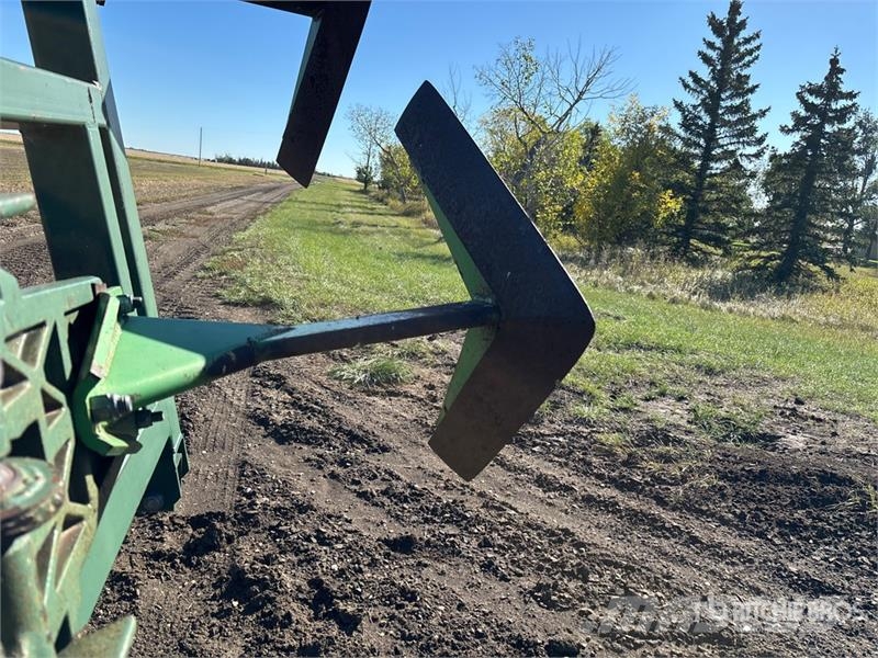 Noble 3000 22 ft Chisel Plow Podrivači