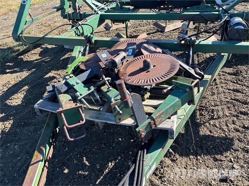 Noble 3000 22 ft Chisel Plow Podrivači