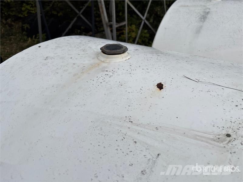  Northern Steel 1000 gal Diesel Fuel Tank Баки для топлива и присадок