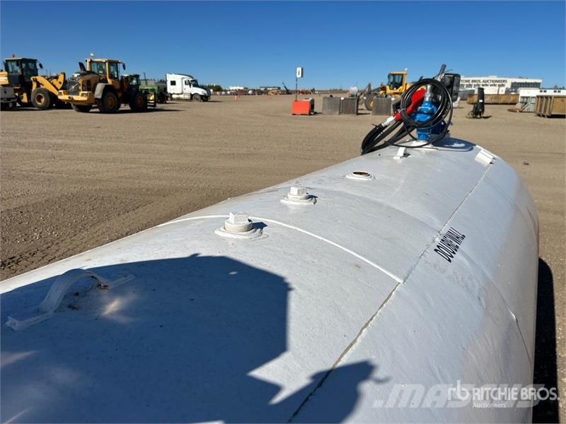 Northern Steel 4400 L Fuel Tank Üzemanyag- és adaléktartályok