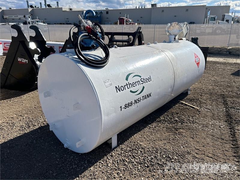 Northern Steel 4400 L Fuel Tank Üzemanyag- és adaléktartályok