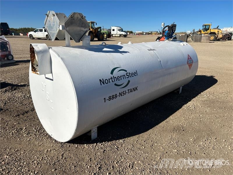 Northern Steel 4400 L Fuel Tank Üzemanyag- és adaléktartályok