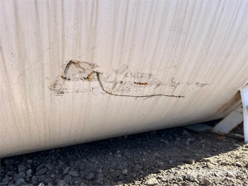 Northern Steel 4400 L Fuel Tank Üzemanyag- és adaléktartályok