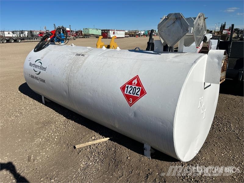 Northern Steel 4400 L Fuel Tank Üzemanyag- és adaléktartályok