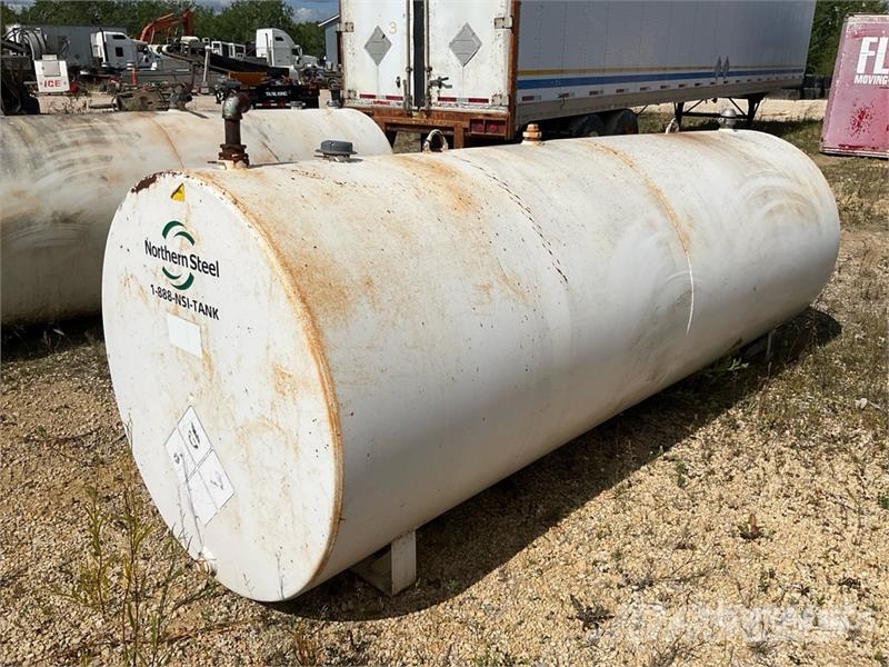  Northern Steel Industries 1000 gal Portable Steel  Nádrže na palivo a aditiva