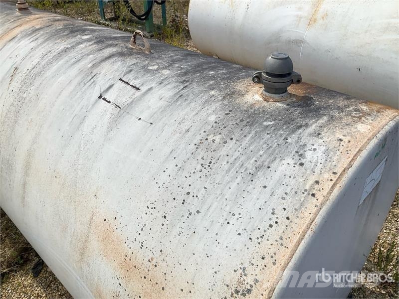  Northern Steel Industries 1000 gal Steel Diesel Fu Nádrže na palivo a aditiva