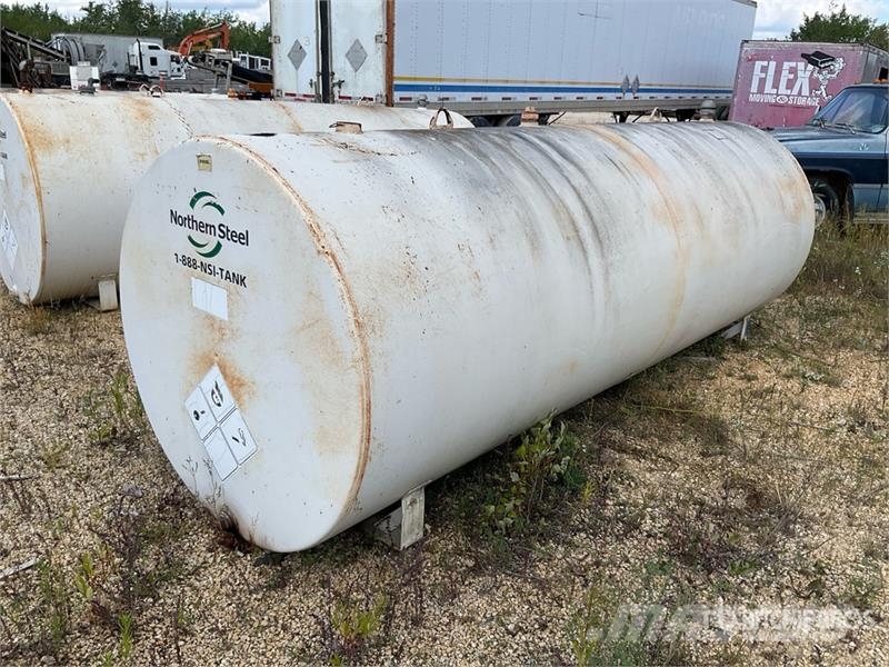  Northern Steel Industries 1000 gal Steel Diesel Fu Nádrže na palivo a aditiva