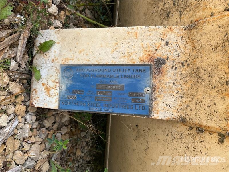  Northern Steel Industries 1000 gal Steel Diesel Fu Nádrže na palivo a aditiva