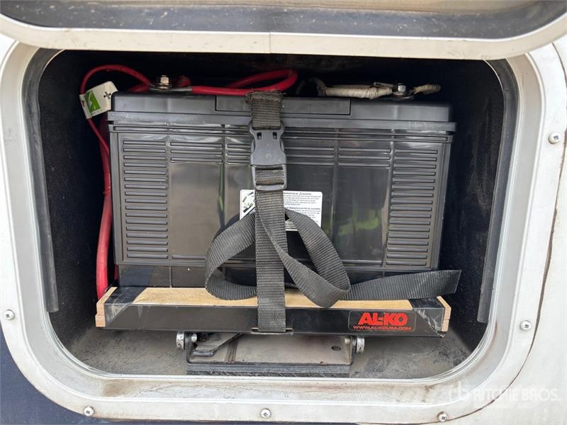 Northwood Arctic Fox 1140 Truck Camper Bobil og campingvogn
