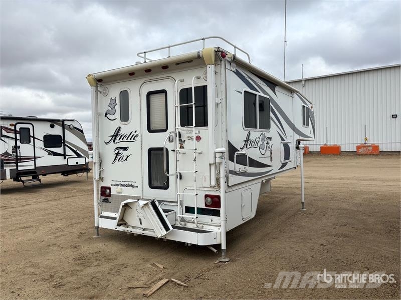 Northwood Arctic Fox 1140 Truck Camper Bobil og campingvogn