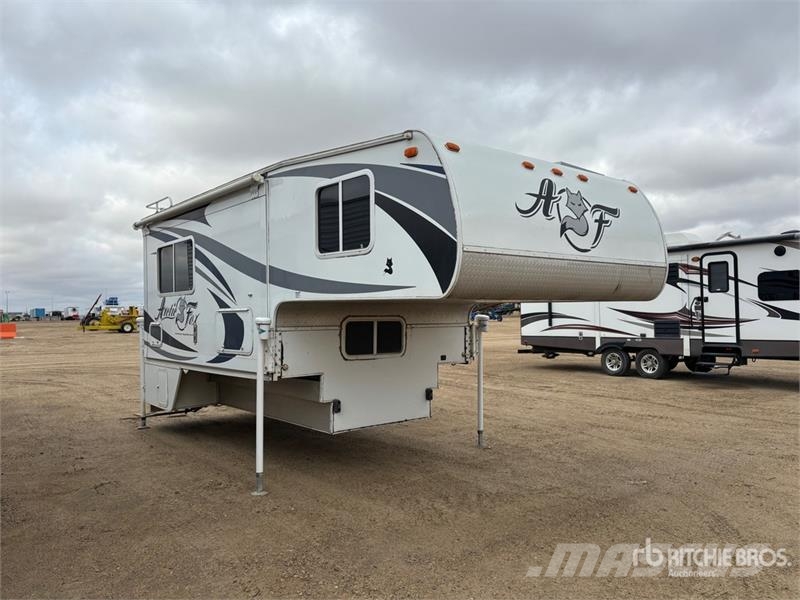 Northwood Arctic Fox 1140 Truck Camper Bobil og campingvogn