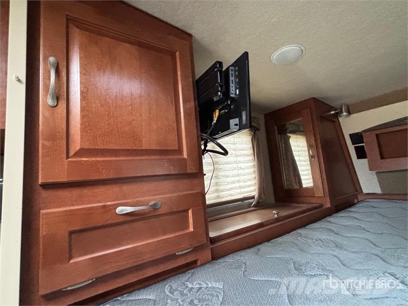 Northwood Arctic Fox 1140 Truck Camper Bobil og campingvogn