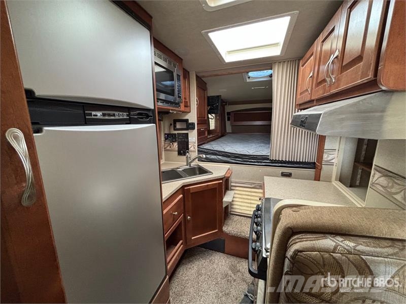 Northwood Arctic Fox 1140 Truck Camper Bobil og campingvogn