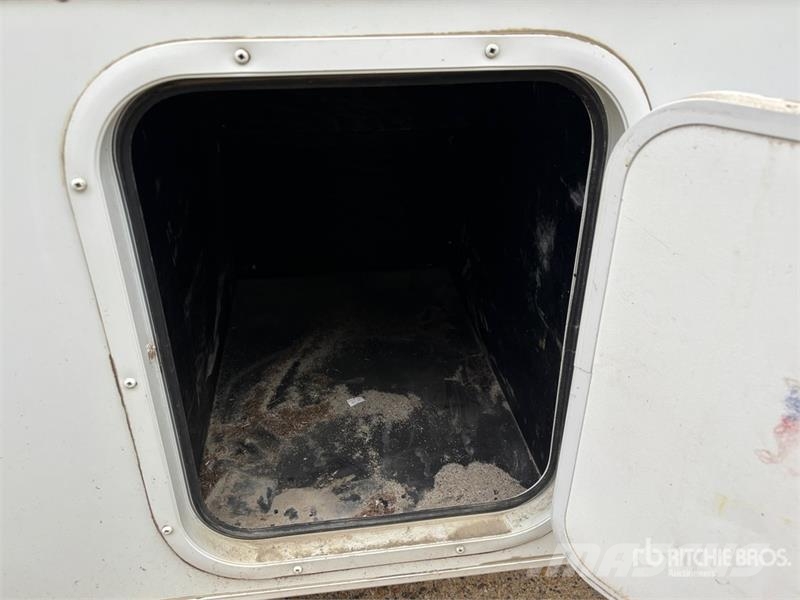 Northwood Arctic Fox 1140 Truck Camper Bobil og campingvogn
