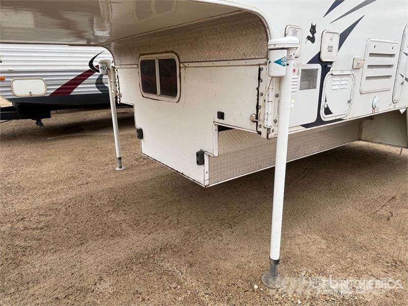Northwood Arctic Fox 1140 Truck Camper Bobil og campingvogn