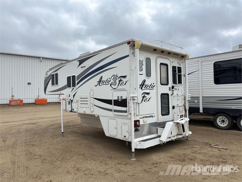 Northwood Arctic Fox 1140 Truck Camper Bobil og campingvogn