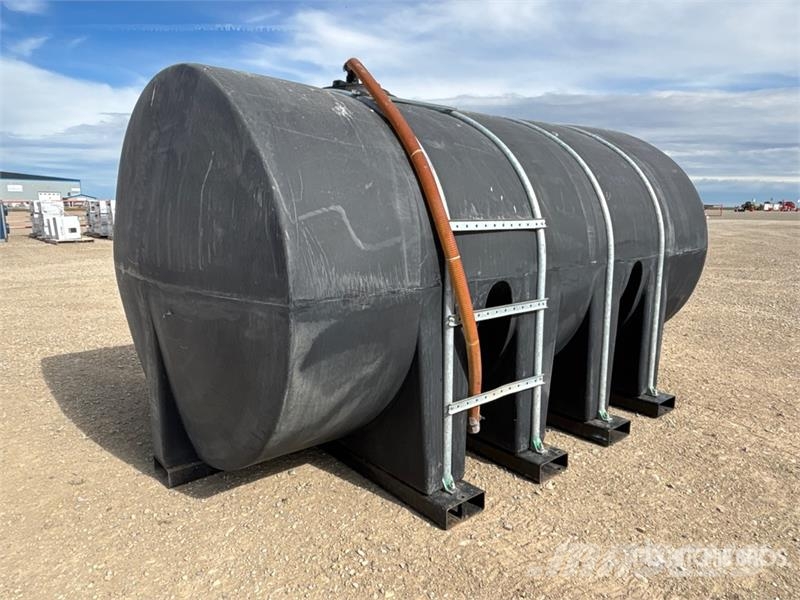  Norwesco 2920 Gal Water Tank Polttoaine- ja lisäainesäiliöt