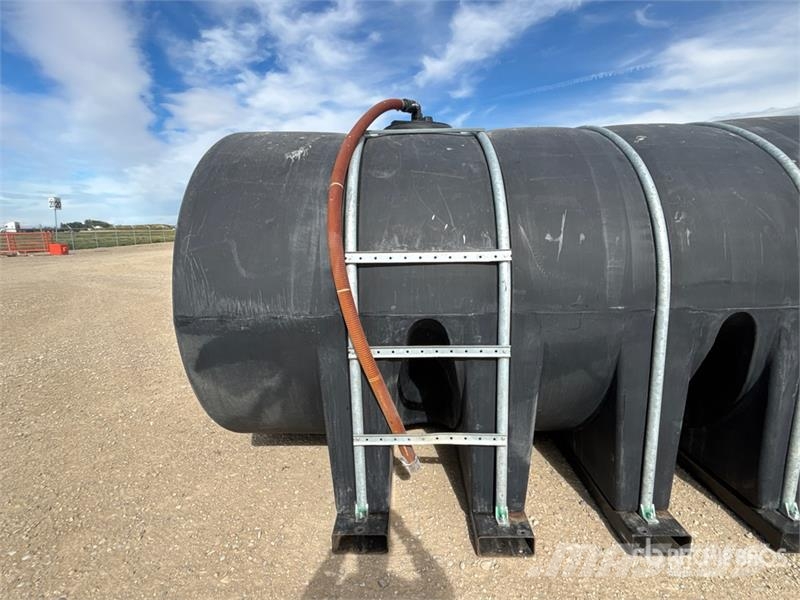  Norwesco 2920 Gal Water Tank Polttoaine- ja lisäainesäiliöt