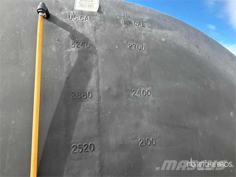  Norwesco 2920 Gal Water Tank Polttoaine- ja lisäainesäiliöt