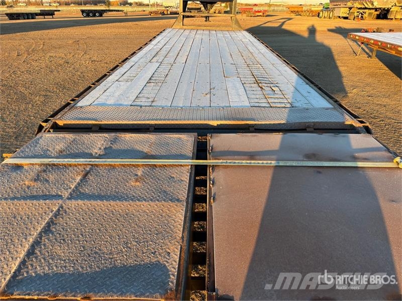 Oasis 31 ft Tri/A Gooseneck Equipment Trailer Biltransporter henger
