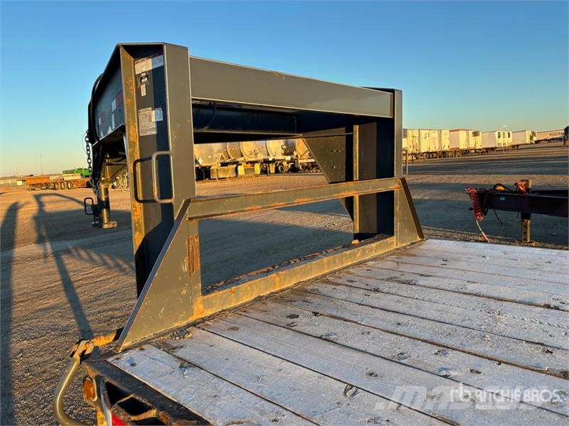 Oasis 31 ft Tri/A Gooseneck Equipment Trailer Biltransporter henger