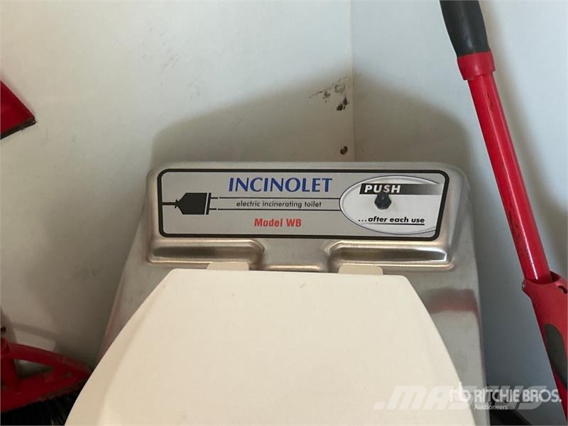  Office Trailer MT260 21 ft x 81 ft Portable T/A Mo Otros