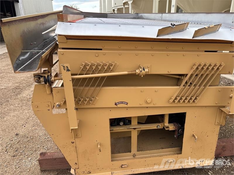 Oliver 240 Grain Cleaner معدات تنظيف الحبوب