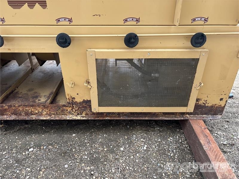 Oliver 240 Grain Cleaner معدات تنظيف الحبوب