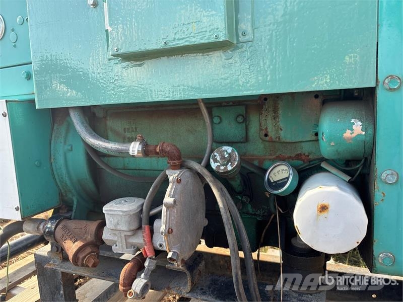 Onan 15.0JC-9XR/12370U 15 kW Skid-Mounted Generator Set Generadores diésel
