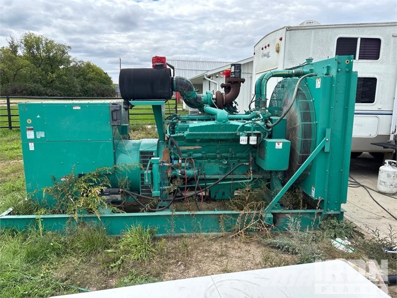 Onan 600DFGB 600 kW Skid-Mounted Generator Set Diesel Generatoren